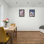 Praktyczne Blisko Centrum Wroclawia By Renters *