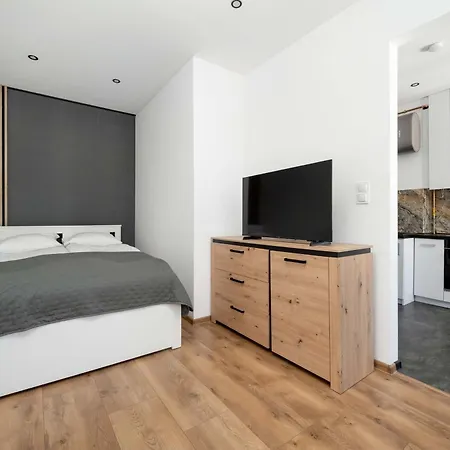 Praktyczne Blisko Centrum Wroclawia By Renters Apartman Wrocław