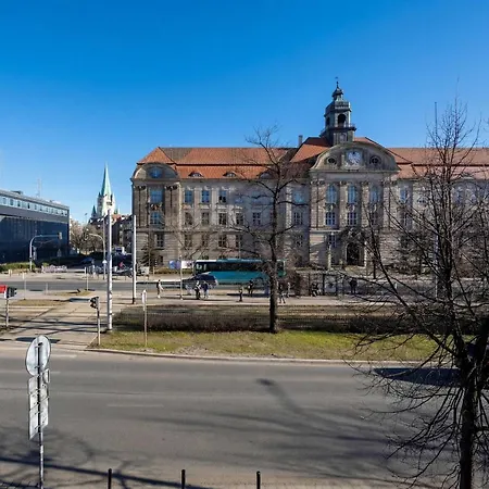 Praktyczne Blisko Centrum Wroclawia By Renters Apartman Wrocław