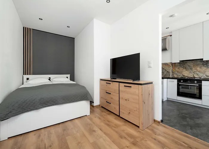 Praktyczne Blisko Centrum Wroclawia By Renters Apartman Wrocław